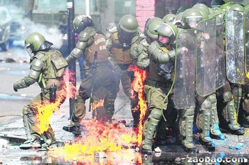 ��������ʾ��Ҫ�󹫲�40��ǰ��������������ͻ