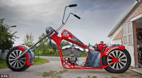 ǧ��ٹ������¼��Ů�Ӵ��߸�Ь�ܰ��׽�14�루5��