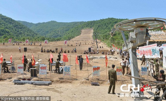 朝鲜马息岭滑雪场完成输电线路架设(图)