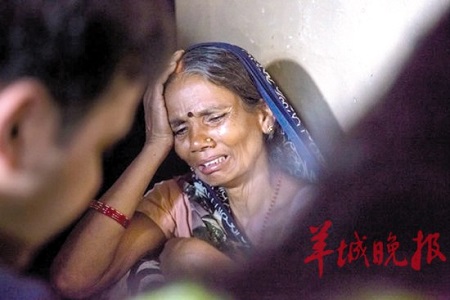 印度轮奸案犯之妻面临传统的“审判”