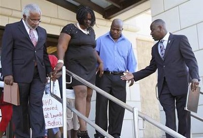 美国一少年死亡内脏全部失踪尸体被填报纸(图)