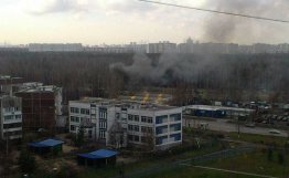 一架直升机在莫斯科坠毁未致地面人员伤亡(图)