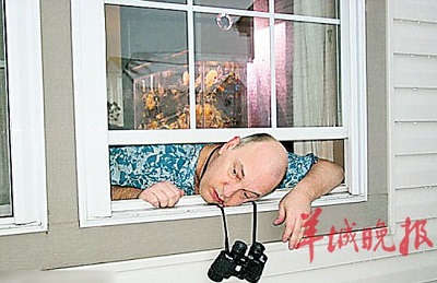 美国一男子为当演员专扮死尸创办网站自荐(图)