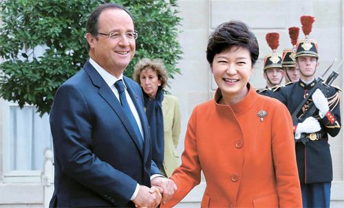 朴槿惠访法期间用法语进行演说被赞发音优美