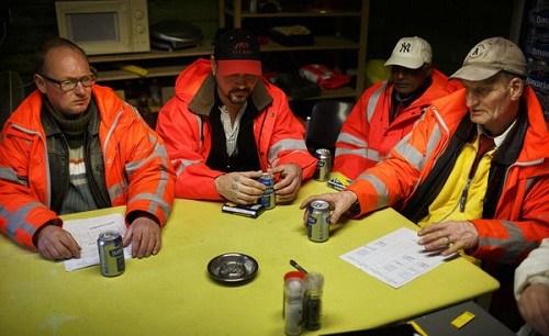 荷兰聘用酗酒者当清洁工 扫马路可换香烟啤酒