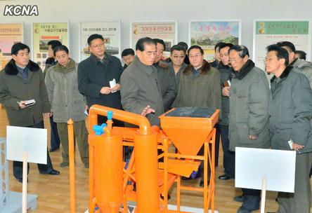 朝总理考察国家科学院强调发展尖端科技重要性