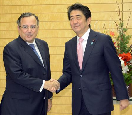安倍在官邸与埃及外长会谈期待埃及加速民主化