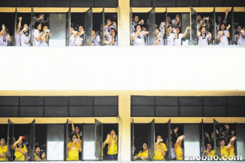 封锁曼谷致附近学校停课学生习以为常无惧示威