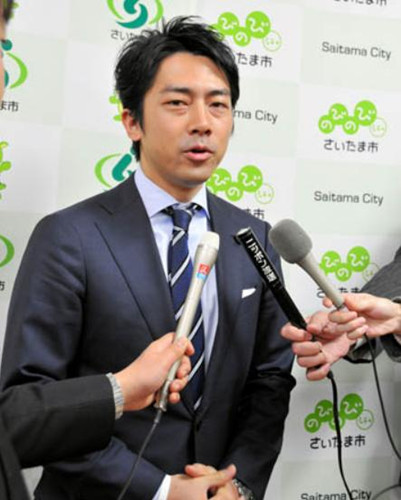 日本前首相小泉“举旗造反”安倍政权神经紧张
