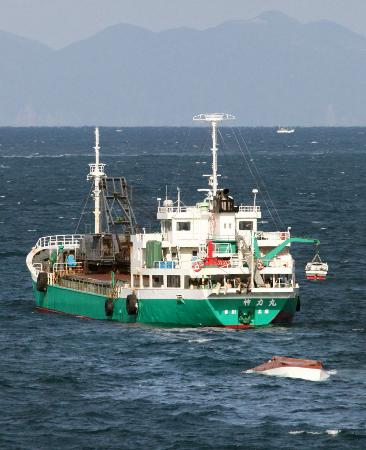 日本货船“神力丸”与两艘渔船相撞致2人死亡
