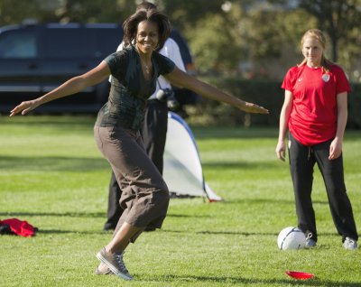 美媒:米歇尔成老练公众人物美国最受敬重妇女
