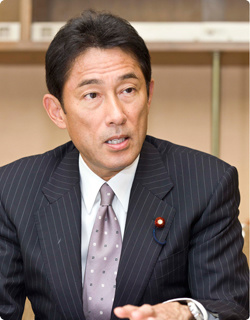 日外相将出席叙利亚和谈或宣传“和平主义”