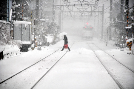 �ձ��׶�Ȧǿ��ѩ��3��417�˶�����ѩ22����