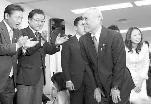 安倍亲信当选东京都知事欲造“世界第一城市”