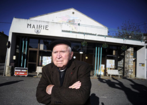 法国最年长市长即将卸任现年93岁在任66年(图)