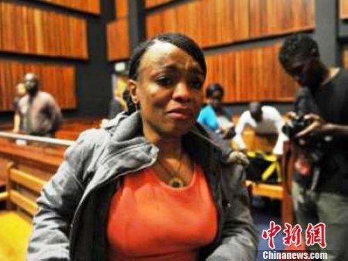 ����ݹ�Ա�ܸ����ʱ������Ϸ�������Ů���ͼ��