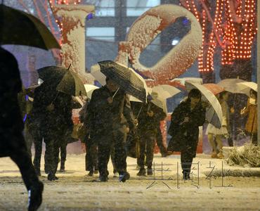 �ձ��е��ٽ���ѩ���2������413�����ˣ�ͼ��