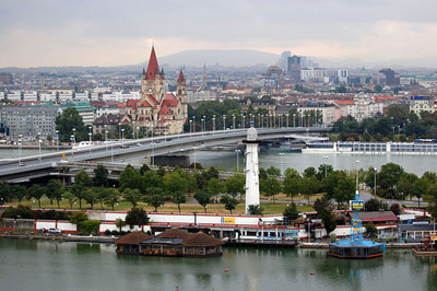 维也纳获评全球最适外侨居住地新加坡亚洲最佳