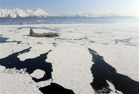 日本自卫队公开P3-C侦察机观测流冰情况(图)