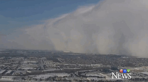 暴风雪突袭加拿大能见度骤降近百车连环撞(图)