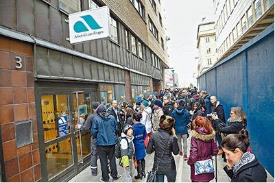 瑞典职介所发错邮件6万人赶招聘会惊动警察