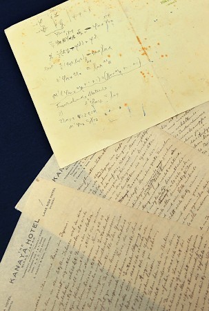 日本庆应大学首次公开爱因斯坦亲笔信(图)