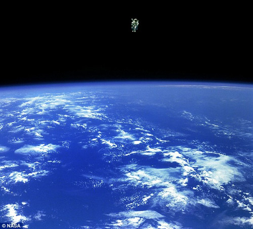 体验《地心引力》:NASA发布真实宇航图集(组图)