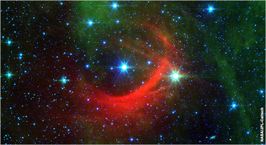 NASA捕捉恒星飞速穿过银河系形成红色弧光(图)