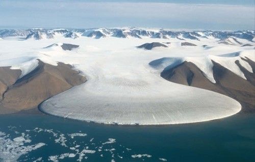 格陵兰最后一块稳定冰盖消退海水上升威胁增加