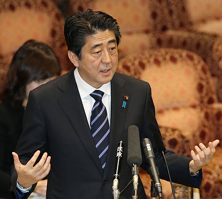 日本自民党前干事长批评安倍是“愚蠢的公子哥”