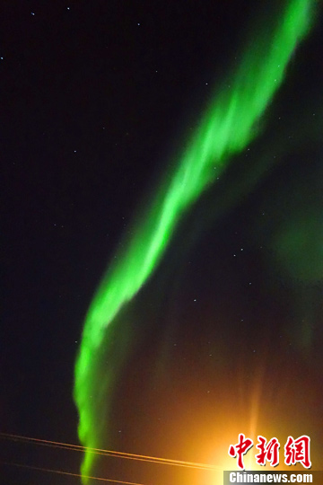 ��������������׳�۾�����ӯƮ������ɫ���