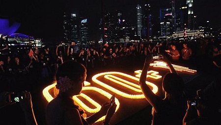 新加坡响应“地球一小时”“蜘蛛侠”现身当大使