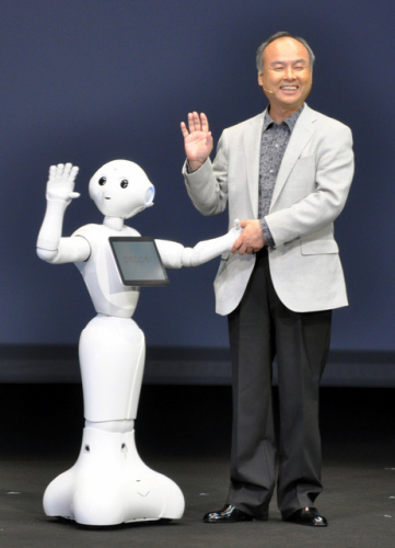 有感情的机器人:能唱歌跳舞与人类对话(图)