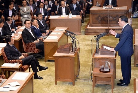 日本在野党担忧安倍解禁集体自卫权危及国民生活