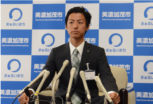 日本最年轻市长涉嫌受贿被捕被指接受30万日元