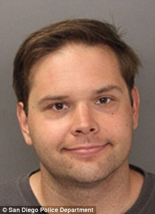 ŦԼ���˽���3��Ա����ǹ��ϵ�������ַ���ͼ��