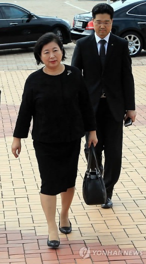 韩国现代集团会长访朝出席前会长郑梦宪追悼会