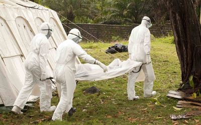 西班牙神父感染埃博拉返欧系第一位回欧治疗者