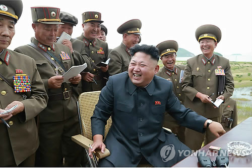 金正恩指导火箭炮试射据称已达到军事要求(图)