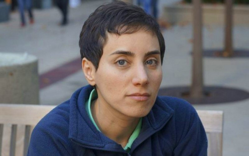 伊朗女数学家获奖总统祝贺不戴头巾照引争议