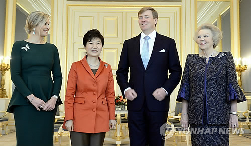 ����������ٳ����11�¶Ժ������й��·��ʣ�ͼ��