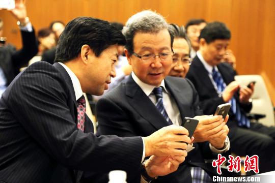 �й�פ��ʹ�ݿ�ͨ΢�Ź��������·����롰΢ʱ������2��