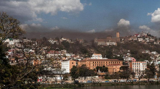 �����˹���׶���ȳ���Ϯ��Ⱥ�������������