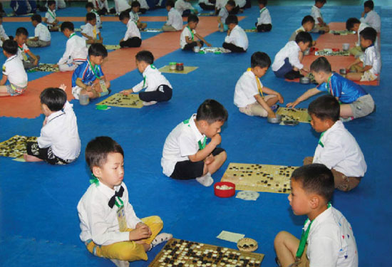 韩媒:朝掀儿童围棋热潮头脑格斗开发智力(图)