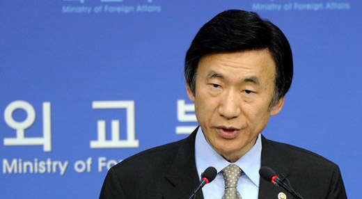 韩外长出席日韩交流活动首次与日本大使会谈