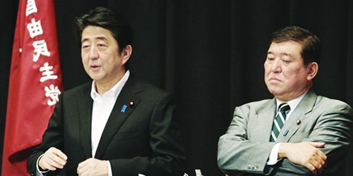 日本执政党内同室操戈斗争不断分析称或致分裂