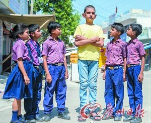 ӡ��5����ͯ����1.7�׳��ø�Ե�ڼ����Ŵ���ͼ��