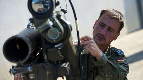 德国援助库尔德人首批武器及训练者抵达伊拉克