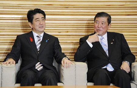 日本宪法第9条或获诺贝尔和平奖安倍等政客担忧