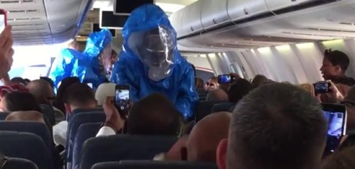 乘客称感染埃博拉美国一飞机陷“埃博拉恐慌”